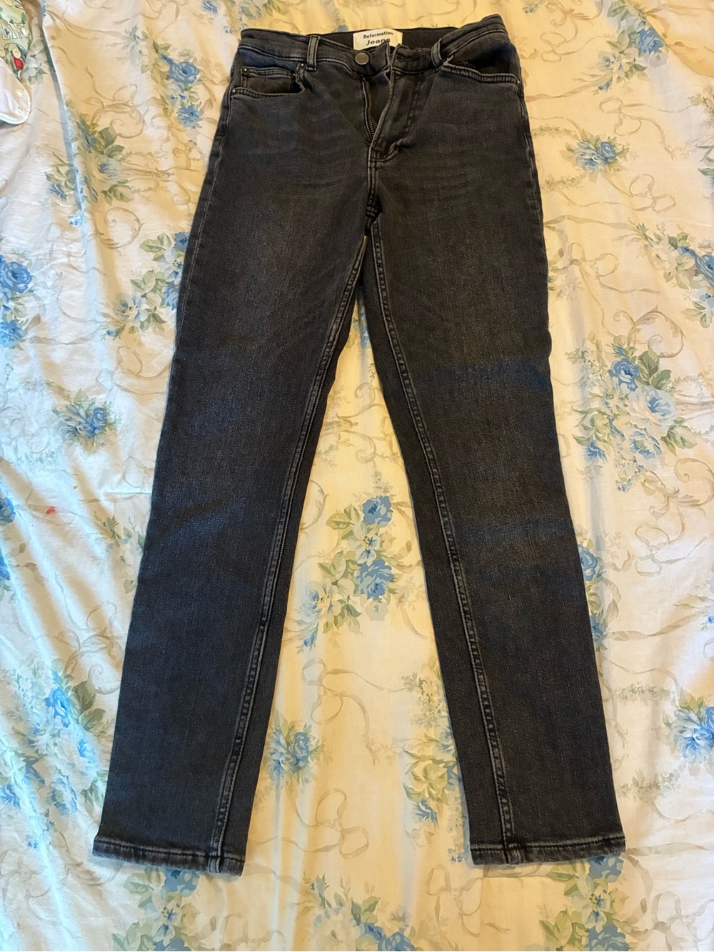 Reformation Skinny Jeans in Charcoal Black